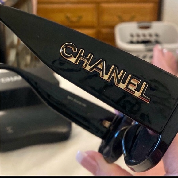 CHANEL CC Logo Square Sunglasses 71472 - Picture 8 of 14